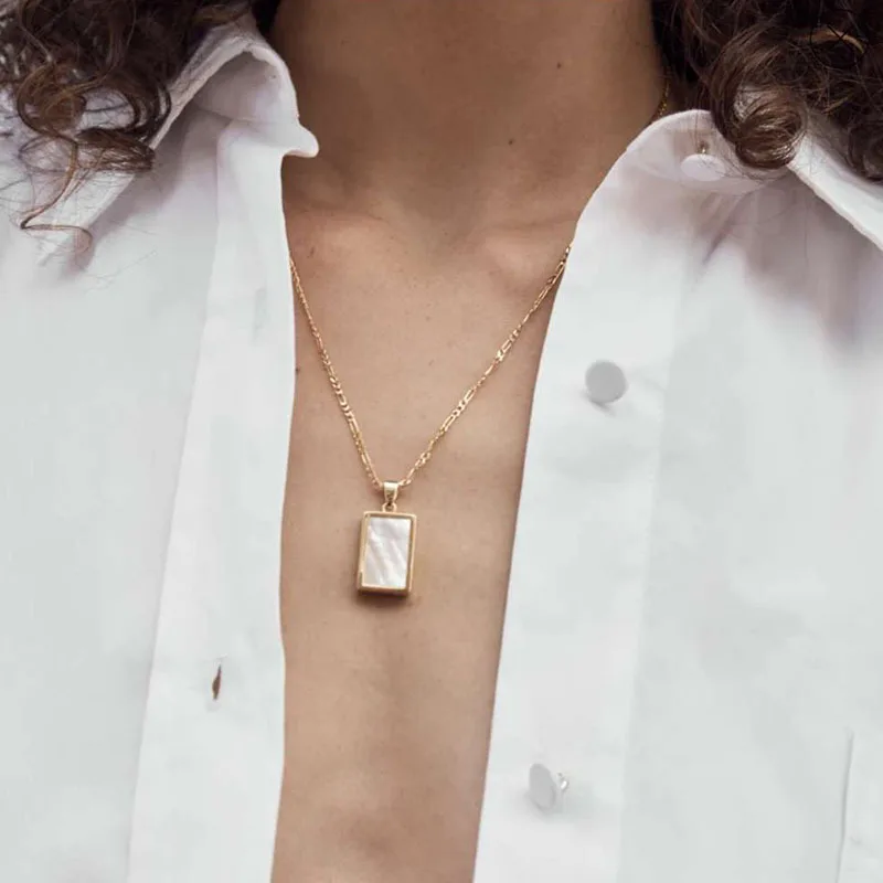 

RHYSONG Simple Square Green White Shell Pendant Necklace For Women Gold Chain On Neck Ins Style Sweater Choker Stainless Steel