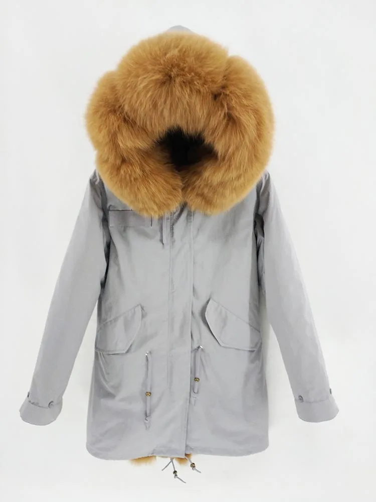 Женская длинная куртка с воротником из меха енота черная Камуфляжная парка