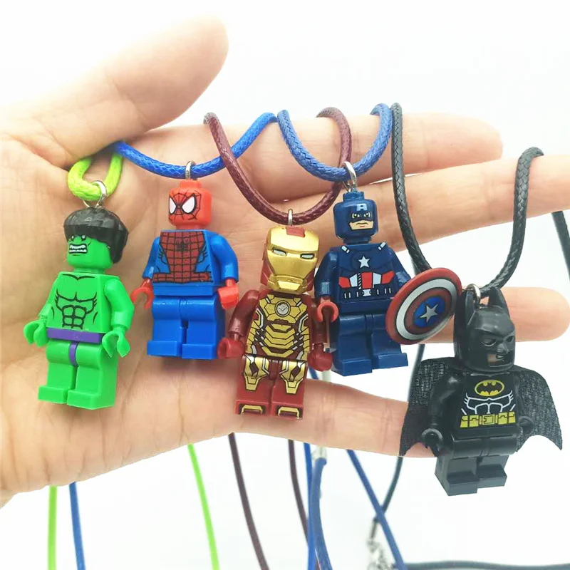 Ожерелье с подвеской в виде игрушечной фигурки супергероя летучей мыши капитана