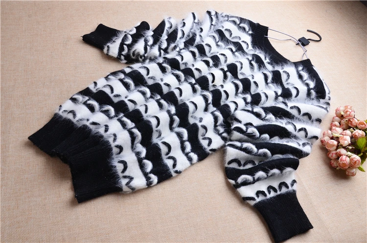 Black and white striped lace pattern sweater ladies bottom pullover velvet products Angora rabbit fur round neck | Женская одежда
