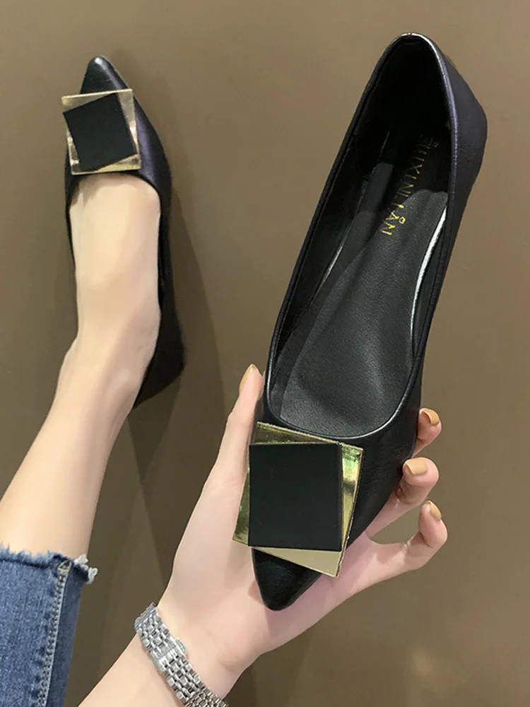 

Spring And Autumn New Fashion Square Buckle Ladies Single Shoes Pointed Shallow Mouth Comfortable Flat Casual Shoes