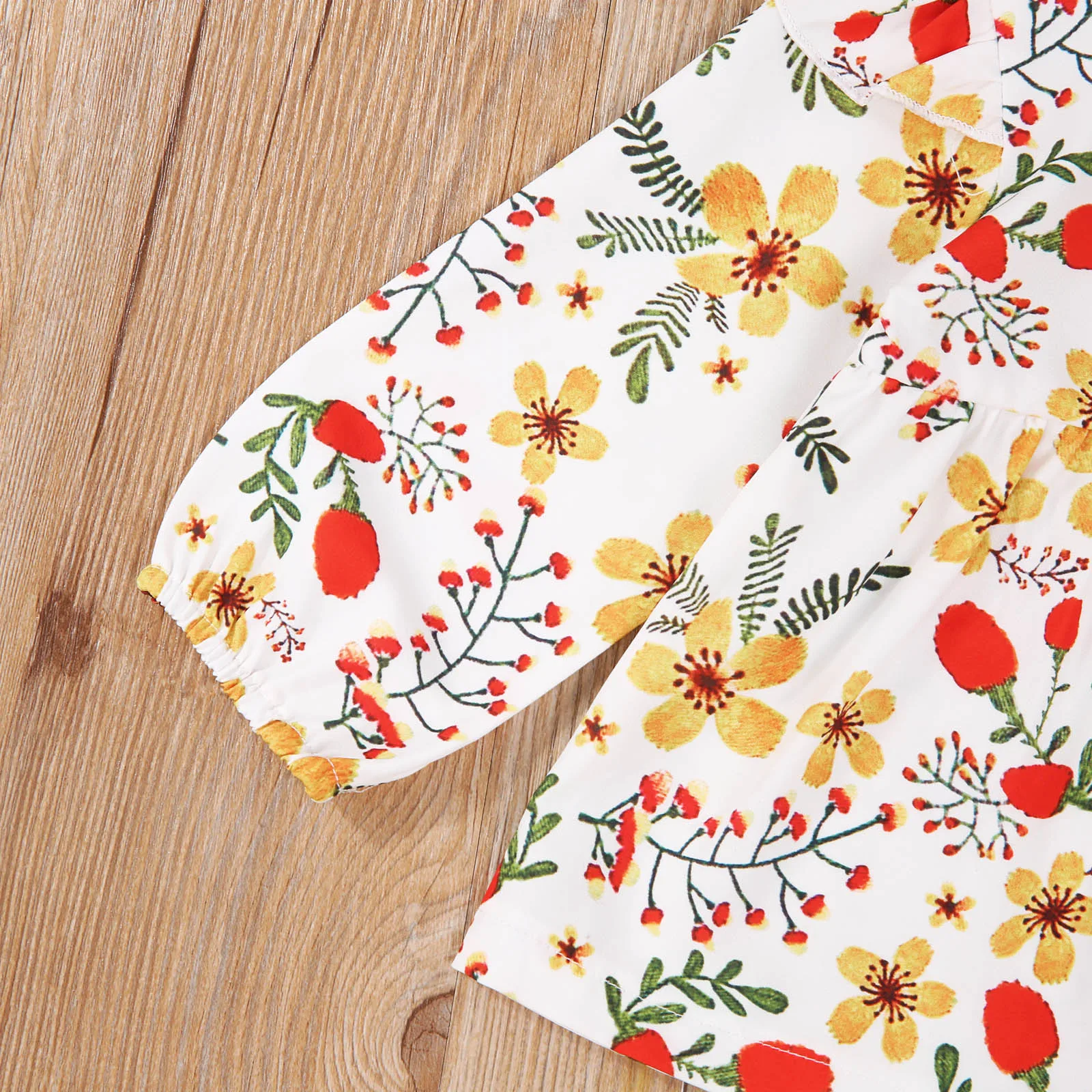 

3 Pcs Infant Autumn Outfits Toddler Floral Long Sleeve Round Neck Bow Ruffle Top + Solid Color Trousers + Headband Sunsuits