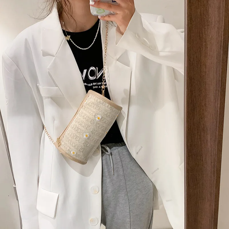 

Japanese Woven Straw Bag New Flowers Embroidery Women Shoulder Bag Fashion Idyllic Style Chain Crossbody Bag Simple Female bag
