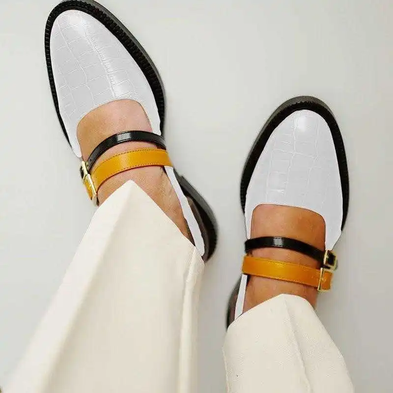 

2021 new spring and summer comfortable low heel square heel hollow color matching sandals large size 40-43