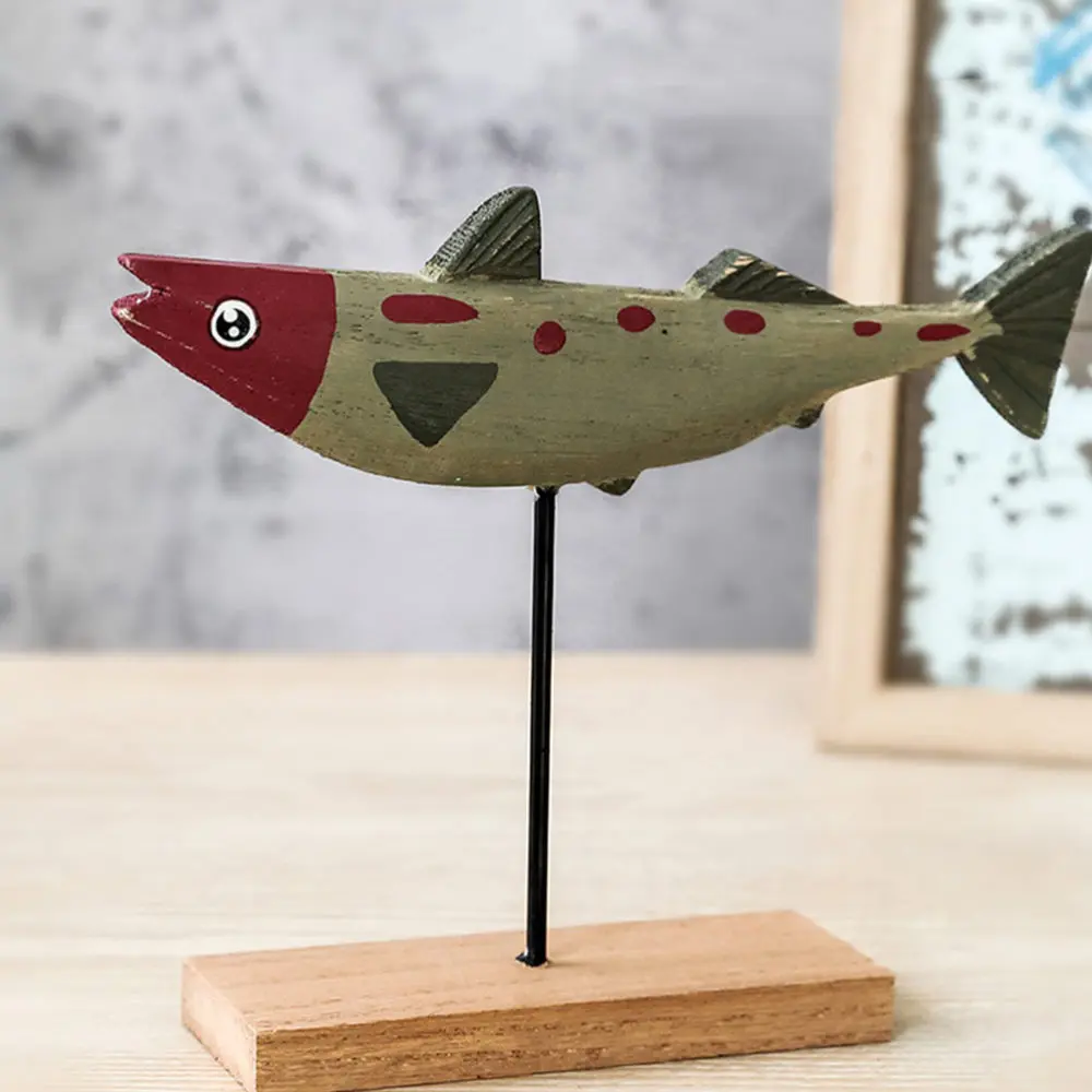 

2pcs Fish Shape Table Wooden Craft Decor Lovely Animals Desktop Ornament