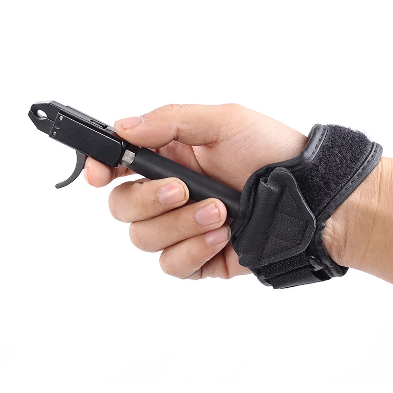 

Wholesale Black Color Archery Arrow Trigger Compound Bracelet Archery Plier Release Aid Free Shipping