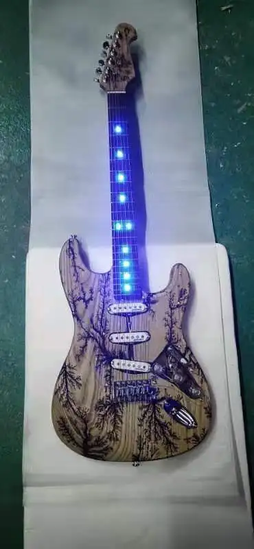 Электрическая гитара с резьбой в виде тела ясеня фингерборд из розового дерева