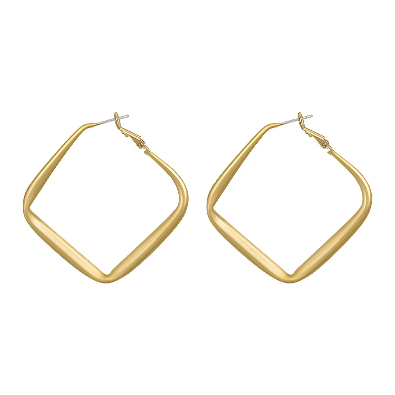 

Women's Earrings classic gold Earrings For Women Bohemian Fashion Jewelry 2021 Geometric Crystal Heart Stud Earrings