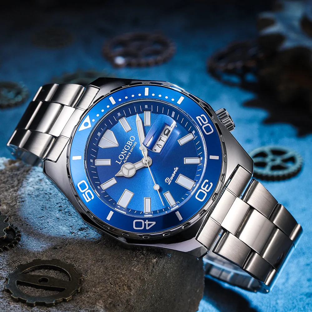 

Brand new men's sports and leisure quartz watch waterproof steel band luminous watch