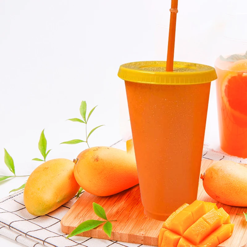 

700ml Straw Cup With Lid Creative Temperature Sequined Glitter Cup Coffee Juice Straw Mug Reusable Cups Plastic Cup Summer