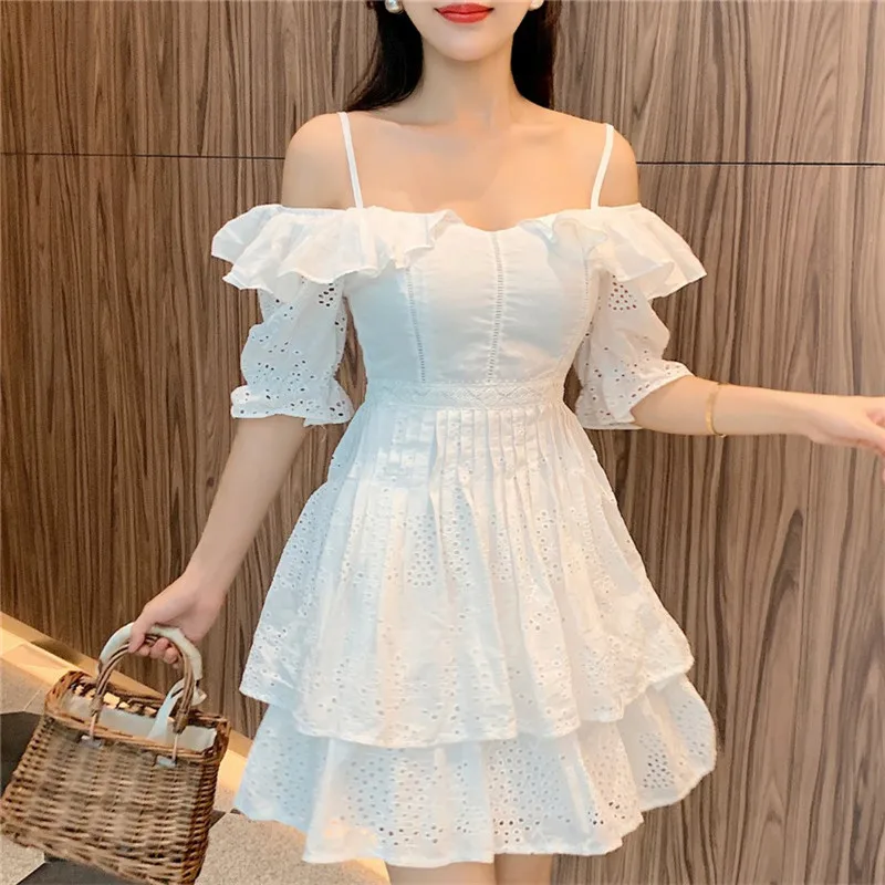 

Runway Designer Summer Sweet Girls Spaghetti Strap Pleated Dress Sexy Slash Neck Off Shoulder Hollow Out Hook Flower Dresses