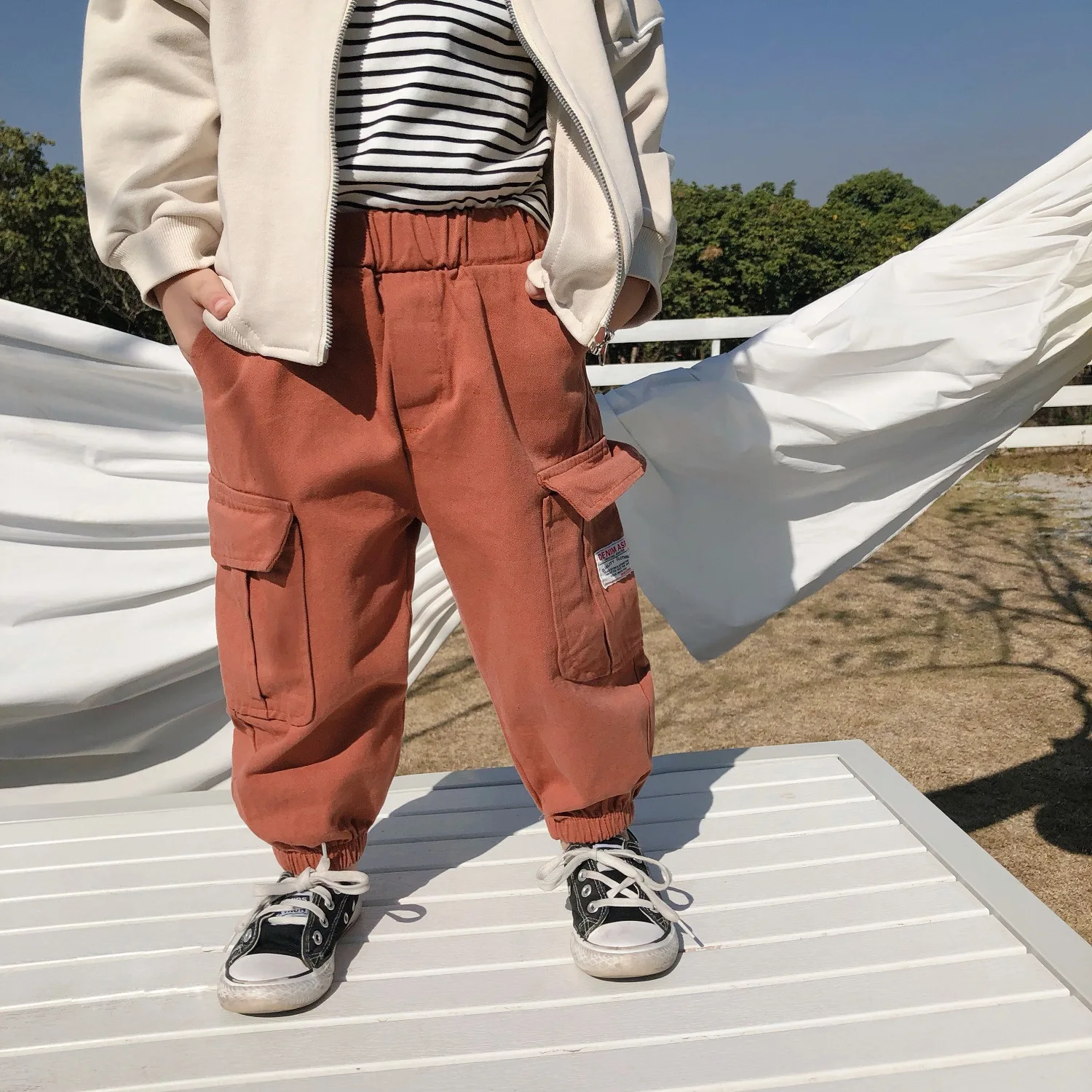 Весенне осенние детские модные брюки карго с боковыми карманами 3 вида цветов для