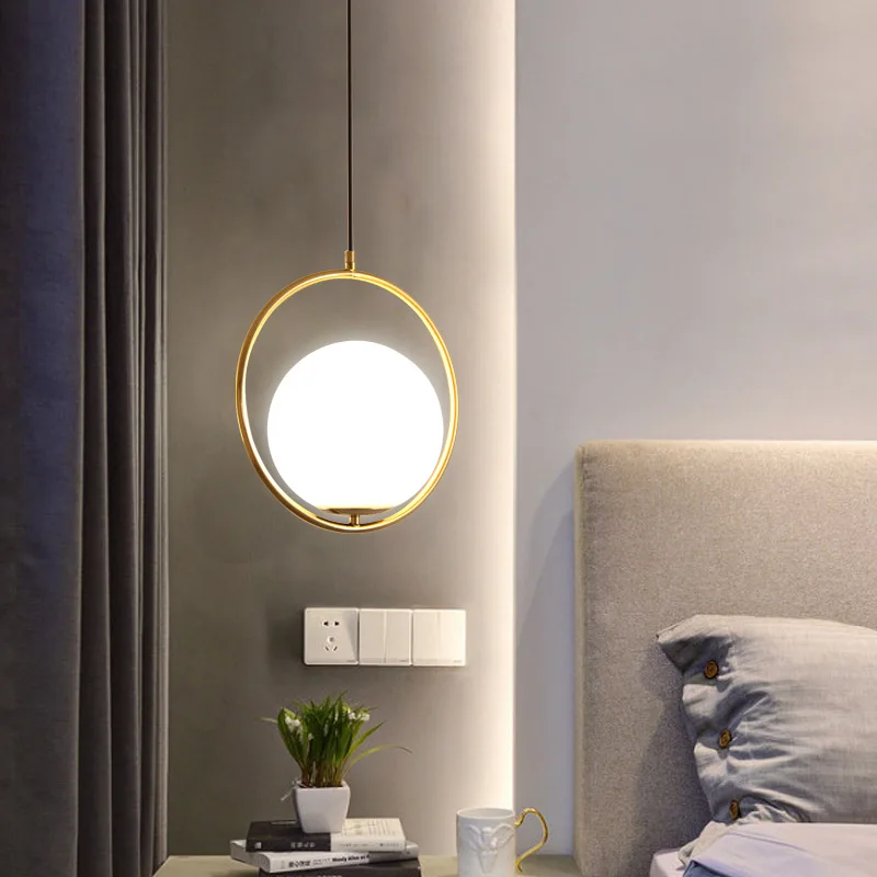 Современный подвесной светильник в виде стеклянного шара дизайнерский Железный