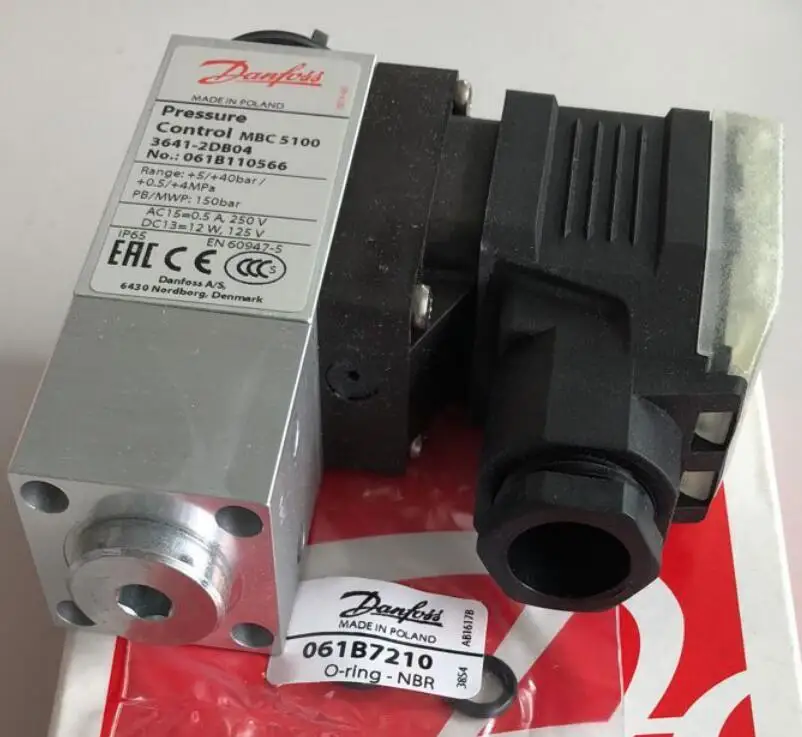 

new and original pressure sensor MBC5100 3641-2DB04 061B110566