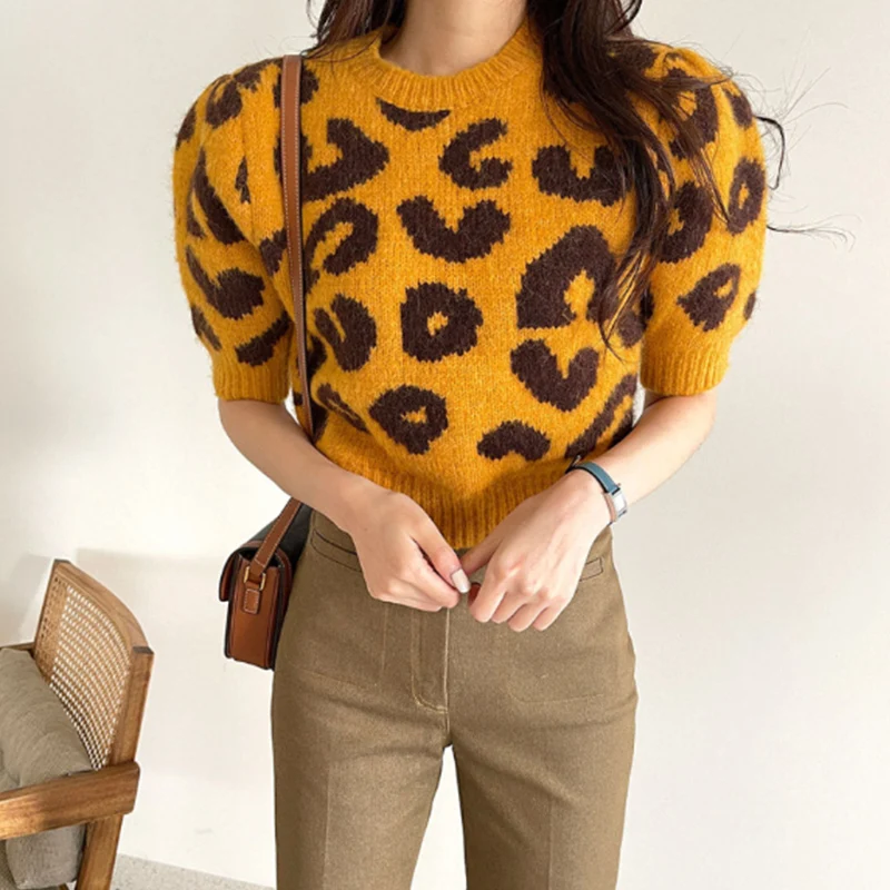 

2021 early spring new product waist leopard print pullover thick mohair short-sleeved sweater