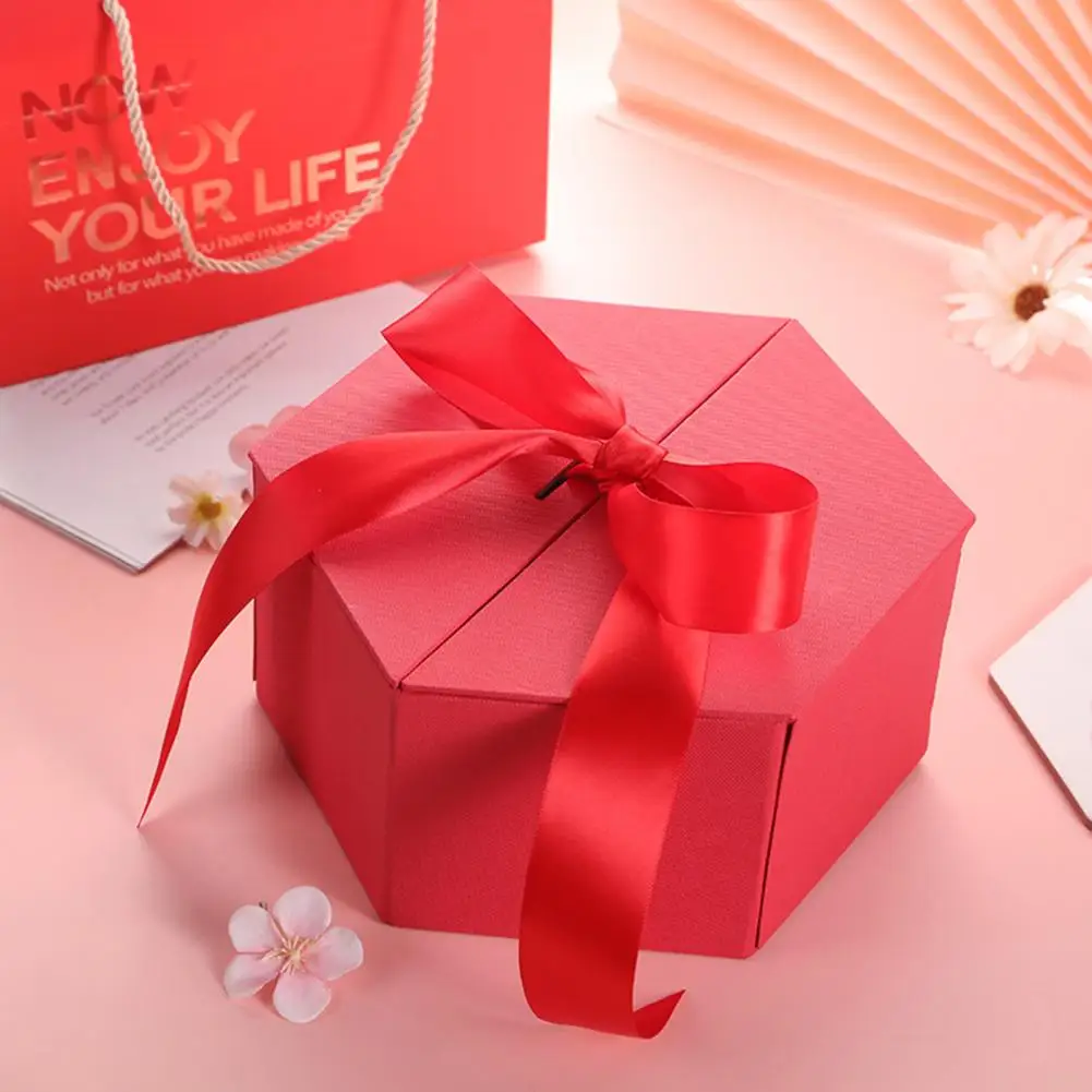 Подарочная коробка с лентой шестигранная бумажная цветами чехол милым кроликом