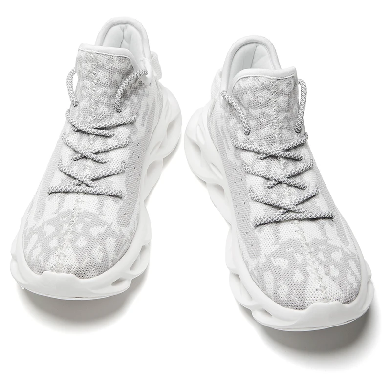 

New Lightweight Running Shoes for Men Irregular Cushioning Sole Athletic Sport Shoes Outdoor Jogging Men Sneakers Zapatillas
