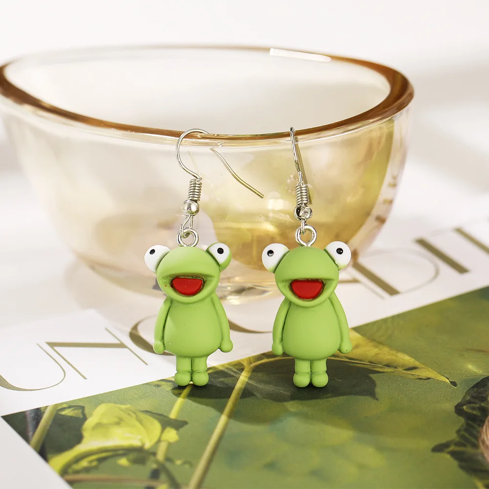 

Funny Green Frog Pendant Earrings for Women Cute Accessories Jewelry Cute Frog Simple Small Dangle Drop Earrings Trendy 2021 NEW