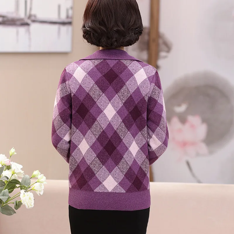 Зимнее теплое пальто для пожилых женщин клетчатый свитер с отложным воротником