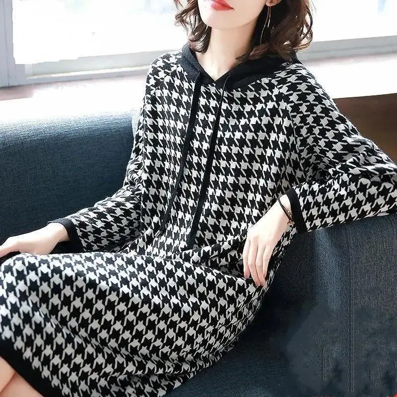 

6XL Women's Dress 2022 Autumn Summer New Fashion Houndstooth Hooded Sweater Hoodie Dresses Winter Long-Sleeved Base Dress Female