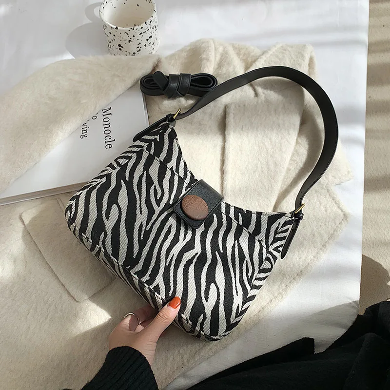 

Fashion Suede Zebra Shoulder Bag for Women Ladies 2021 New Winter Ladies Vintage Designer Baguette Crossbody Bags Purses Handbag