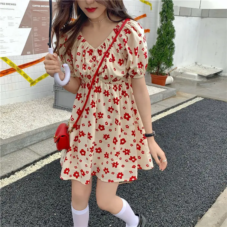

Summer 2021 New Sweet French Floral Waist Show Thin V-neck Short Sleeve Dress