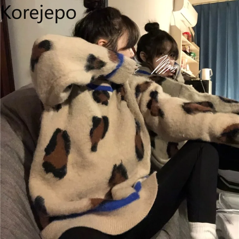 

Свитер женский с леопардовым принтом, Осень-зима 2021