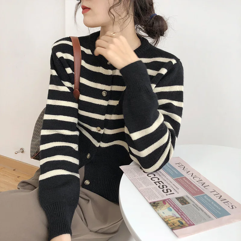 

CGC 2021 Korean Fashion Knitted Cardigan Sweater Women Jacket O-Neck Long Sleeve Oversize Cardigan Single Breasted Jumper Female