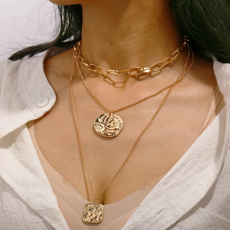

Multilayer Necklace Choker Shell Pendant Unique Sheet Metal Vintage Coin Punk Pearl Chain Necklace Fashion Long Chain Necklace