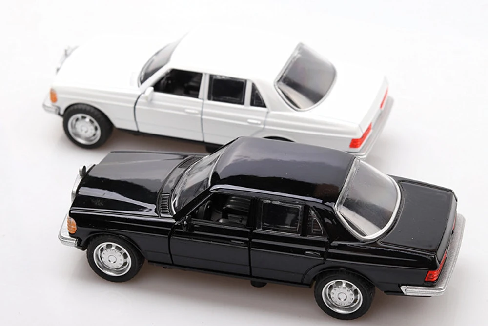 1:36 Mercedes Benz e-класс W123 игрушечный транспорт горячий колесный автомобиль модель металлический корпус двери могут быть открыты