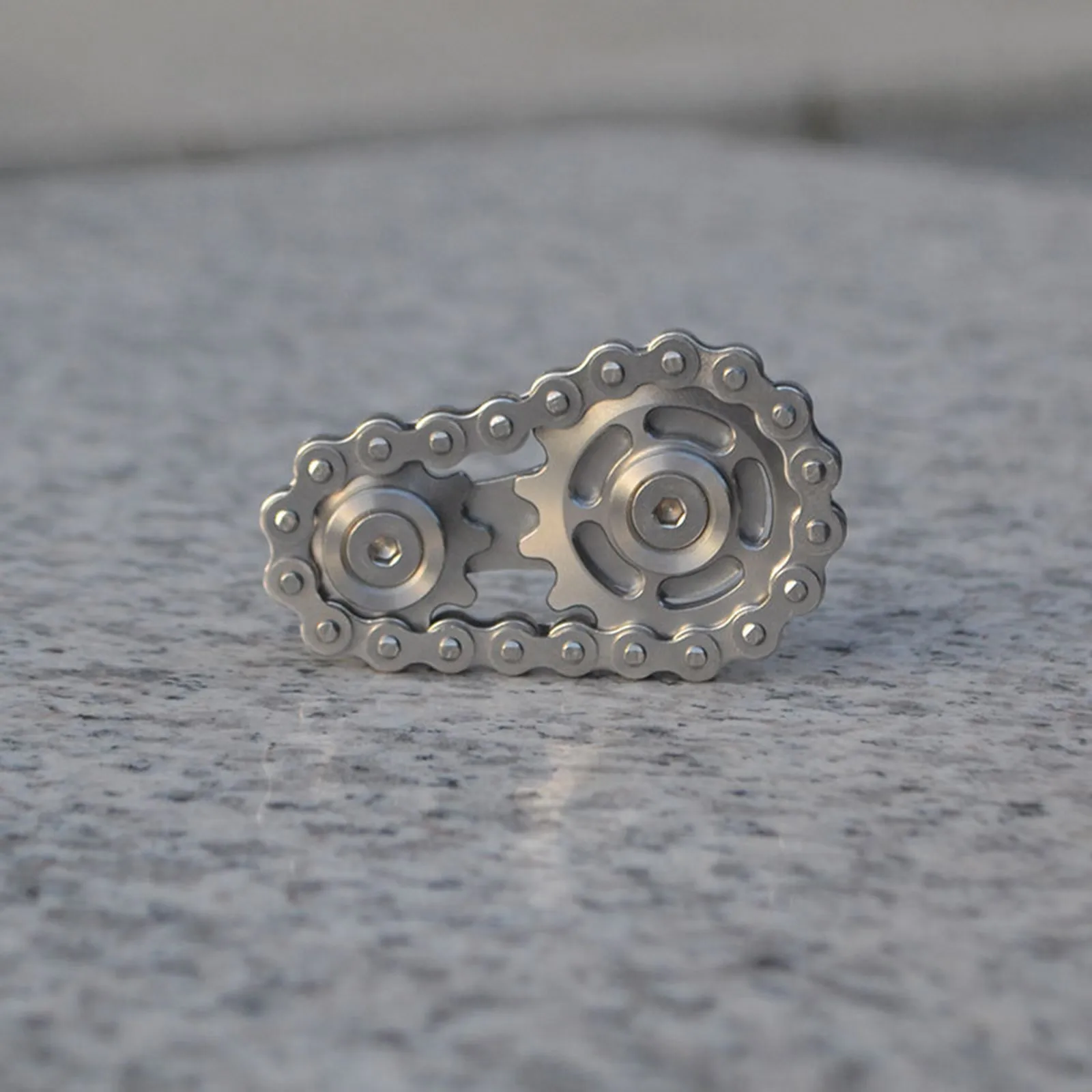 

EDC Metal Toy Sprockets Flywheel Fingertip Gyro Sprockets Chains Gear Chain Gyro Sproket Roadbike Spinner Decompression toy