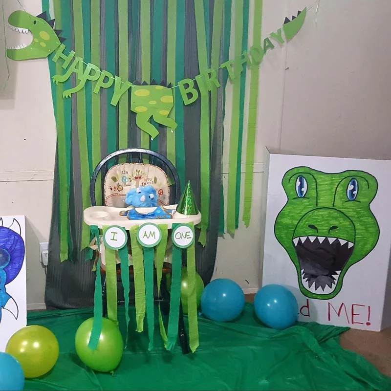 Динозавр Юрского периода поставка для вечевечерние НКИ в честь первого дня