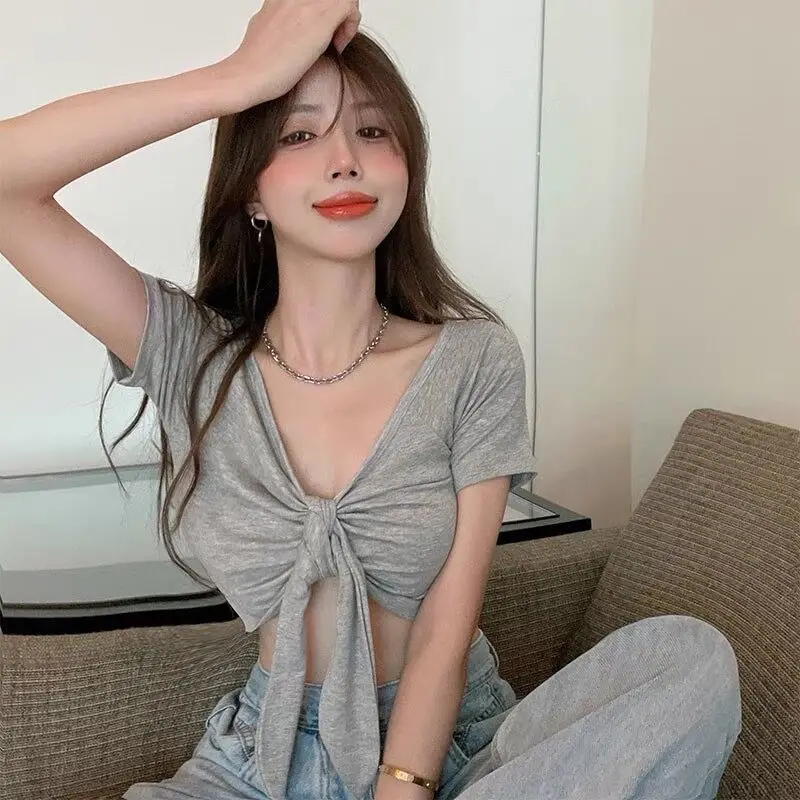 

V-neck Solid Color T-shirt Women Front And Back Wear T-shirts 2022 Summer New Korean Fashion Temperament Backless Slimming Tops