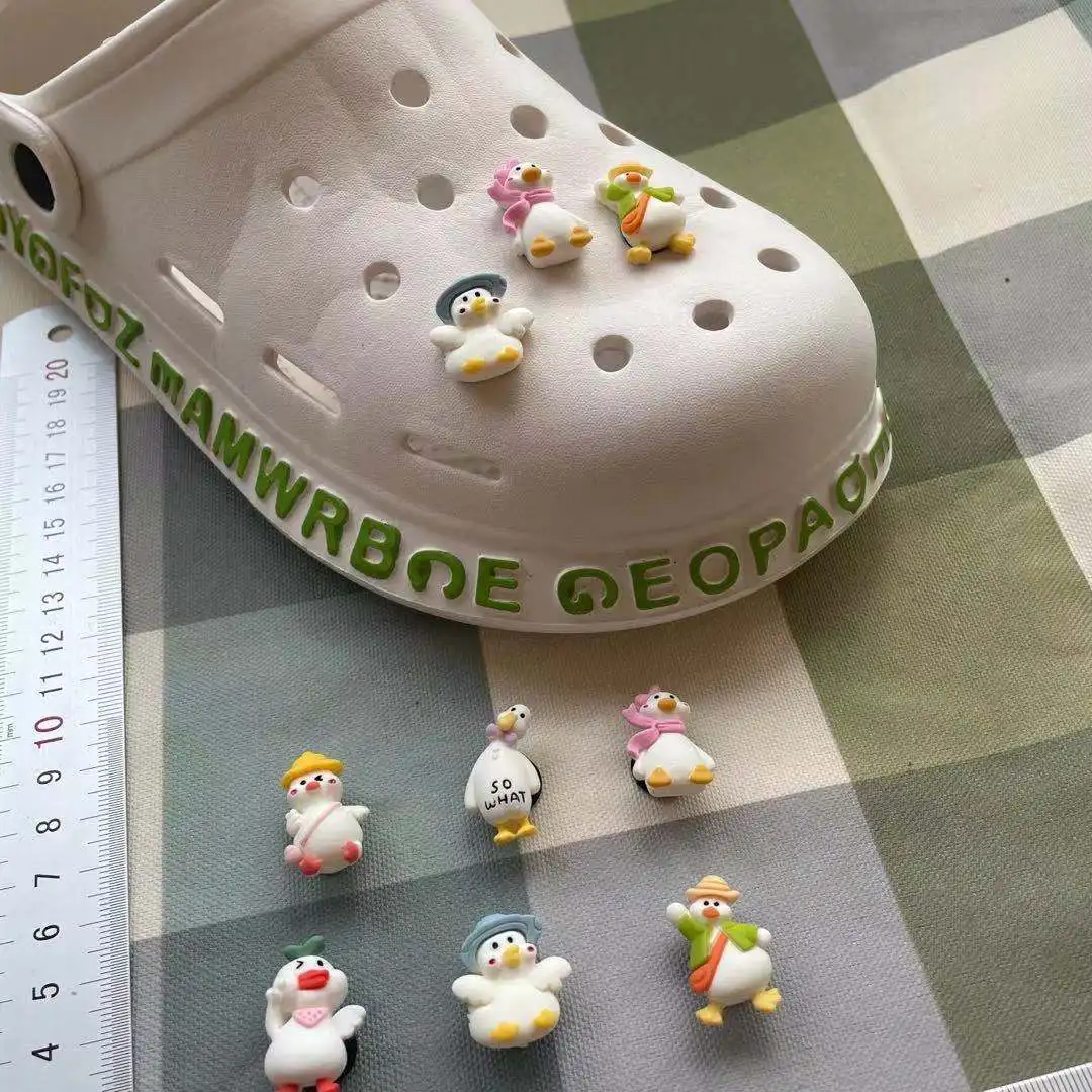 

Cartoon Cute PVC Shoe Charms Shoe accessories Decoration Buckles Fit Bands Croc JIBZ Kids Girls Crocses XK-417 Free Shipping