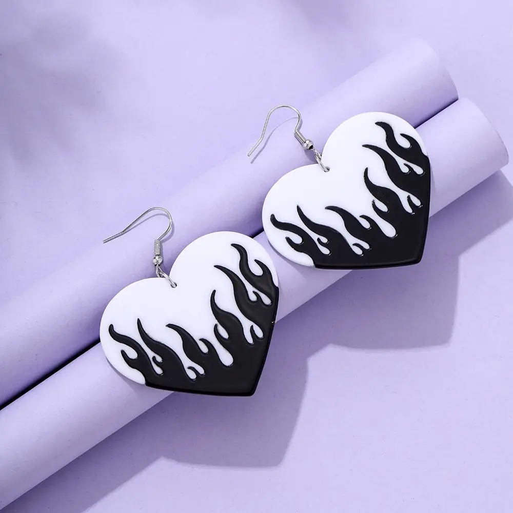 

1 Pair Vintage Goth Harajuku Flame Earrings for Women Peach Heart Acrylic Colorful Unique Punk Earrings Jewelry Aesthetic