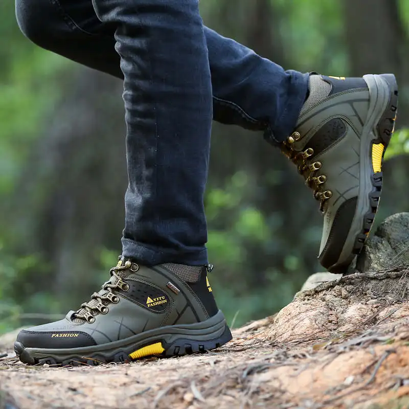 

Winter Men's Shoes Shock Absorbing Mens Winter Footwear Shock Absorption Chelsea Boots Men Middle-Aged Winter Sneakers Tennis