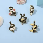 Эмалированная брошь в стиле панк, двухсторонняя, змея, цветок, Череп, небо, космосом, заколка для лацкана, значок, ювелирное изделие, подарок, аксессуары, Бесплатная доставка