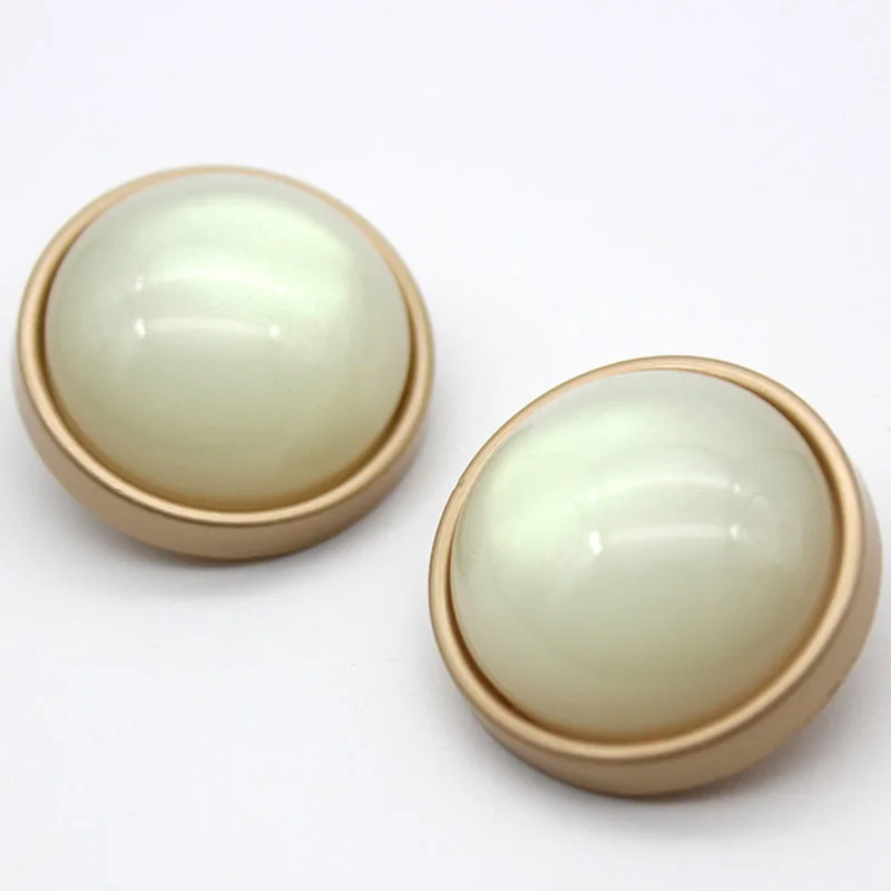 

10pcs/lot Size:15-25mm Metal White/Black All-match Buttons Shank Round Button for DIY Garment Overcoat Suit Decoration(SS-2546)