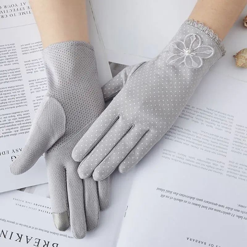 

Women Summer Cotton Lace Cycling Gloves Non-Slip Touch Screen UV Protection Bowknot Floral Decor Driving Short Mittens