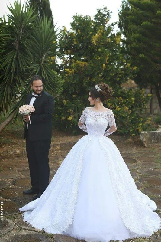

Long Sleeves Wedding Dresses royal Train Lace Wedding Dress Covered Button Sheer Neck Vintage Bridal Gowns wedding gowns