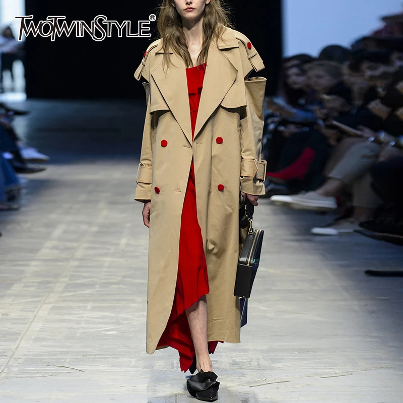 TWOTWINSTYLE выдалбливают пальто для женщин зубчатый длинный рукав Лоскутная прямая