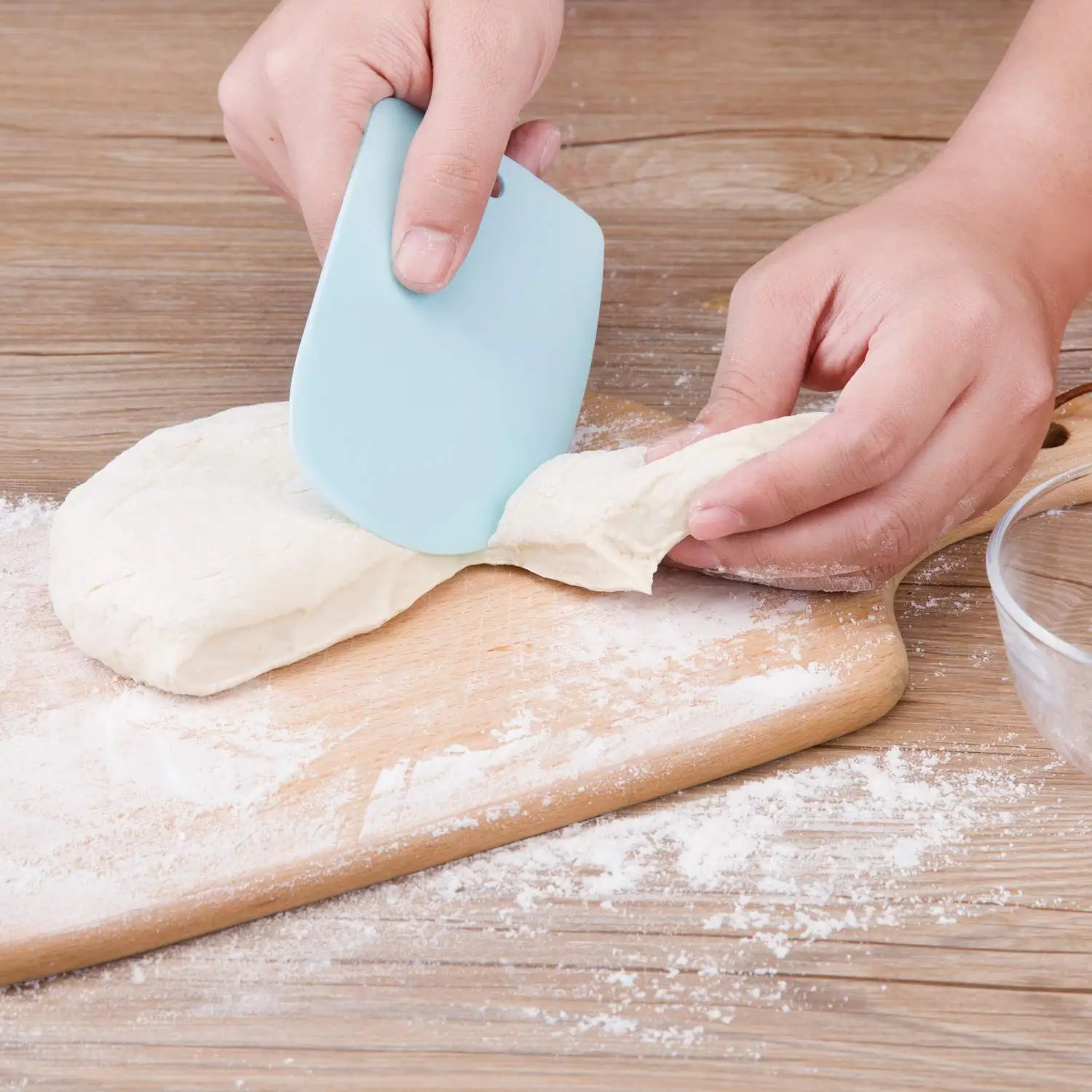 

Multi-Purpose Plastic Dough Scrapers Straight Curved and Zigzag Edges