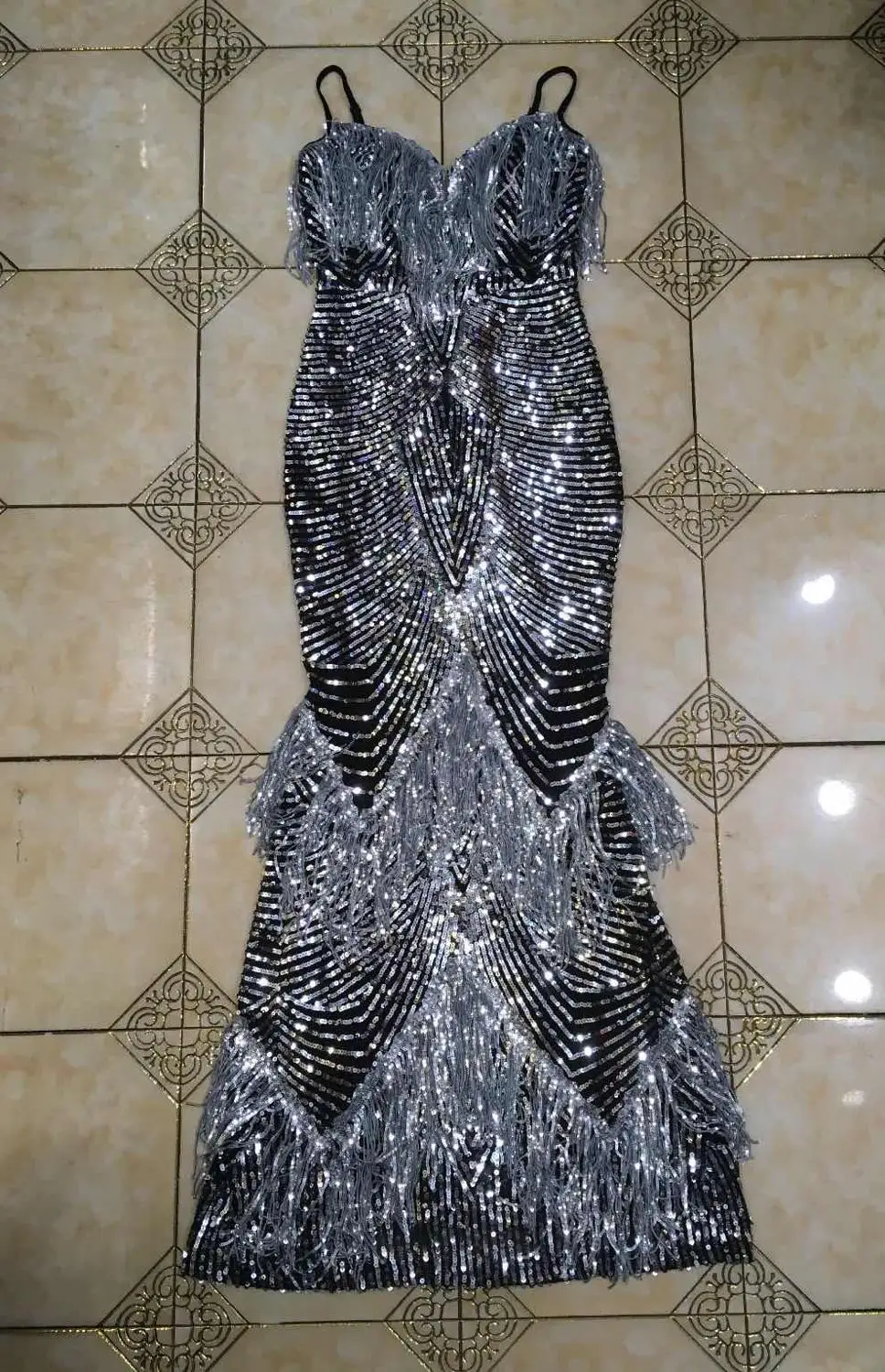 

Elegant high quality sexy women 2020 grery v neck spaghetti strap Vestido Celebrity evening Party Floor - length