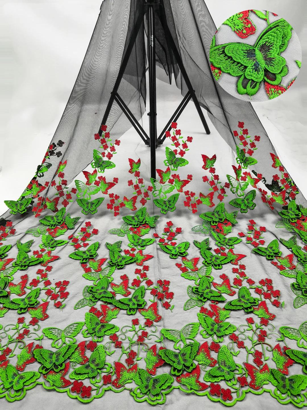 Акция изысканной 3D вышивки из высококачественного тюля с бабочками французское