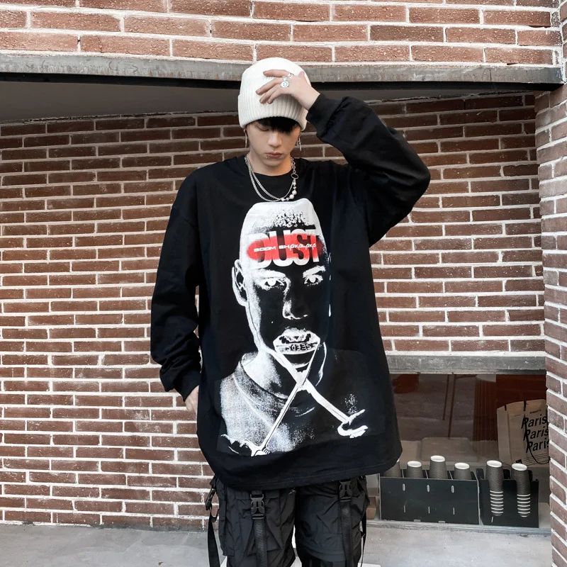 

Hoodies & Sweatshirts