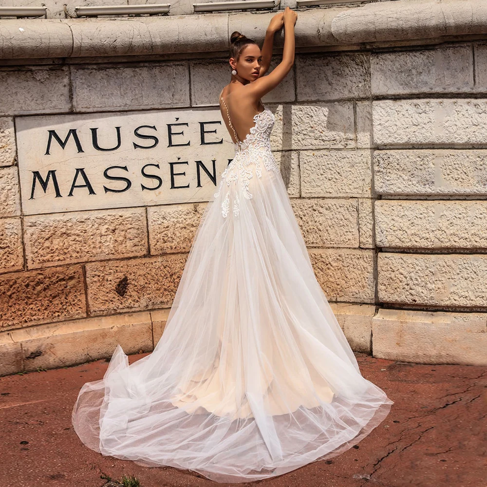 

Sexy Tulle Wedding Dress 2021 Vestido De Noiva Sleeveless Illusion Back Beading Crystals Applique Long Bridal Gown
