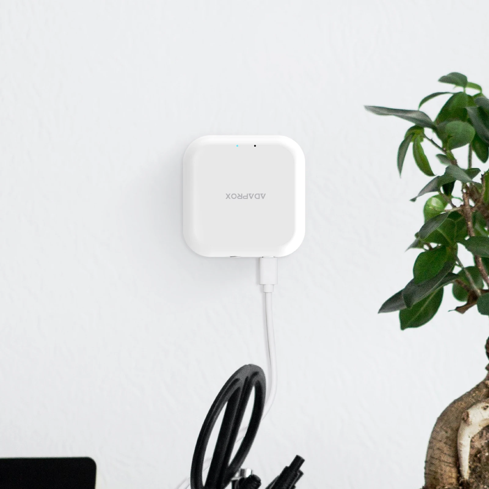 

Tuya Smart Wireless Gateway Adaprox Bridge Smart Fingerbot Robot SmartLife Adaprox Home Voice Remote Control For Alexa Google