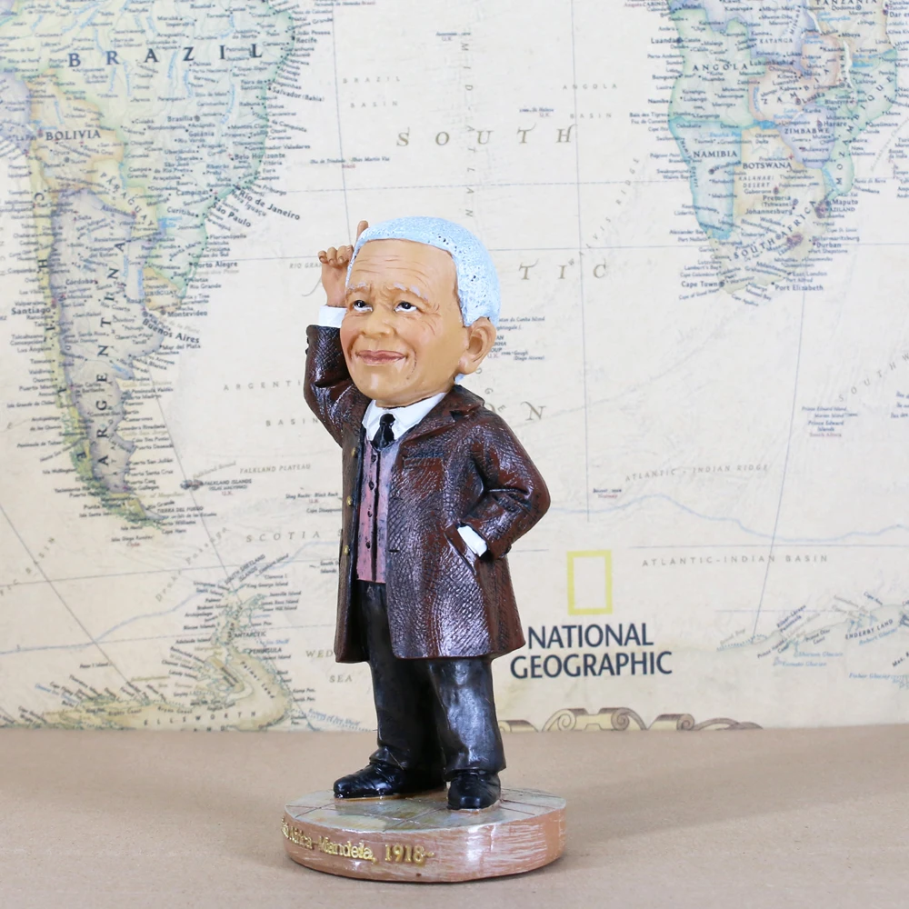 

Classic World Famous People Statue South Africa President Politician Mandela 1918-2013 Nobel Peace Prize Figure Model Gift