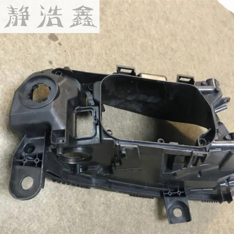 Головной светильник задняя часть корпуса головной основание пластик черный