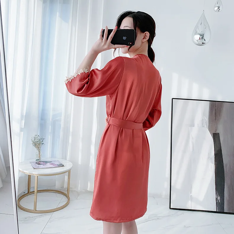 

Satin Women Sleepwear Kimono Gown Sexy Bride Bridesmaid Wedding Robe 2 Piece Set With Pads Silky Nightwear Bathrobe Homewear